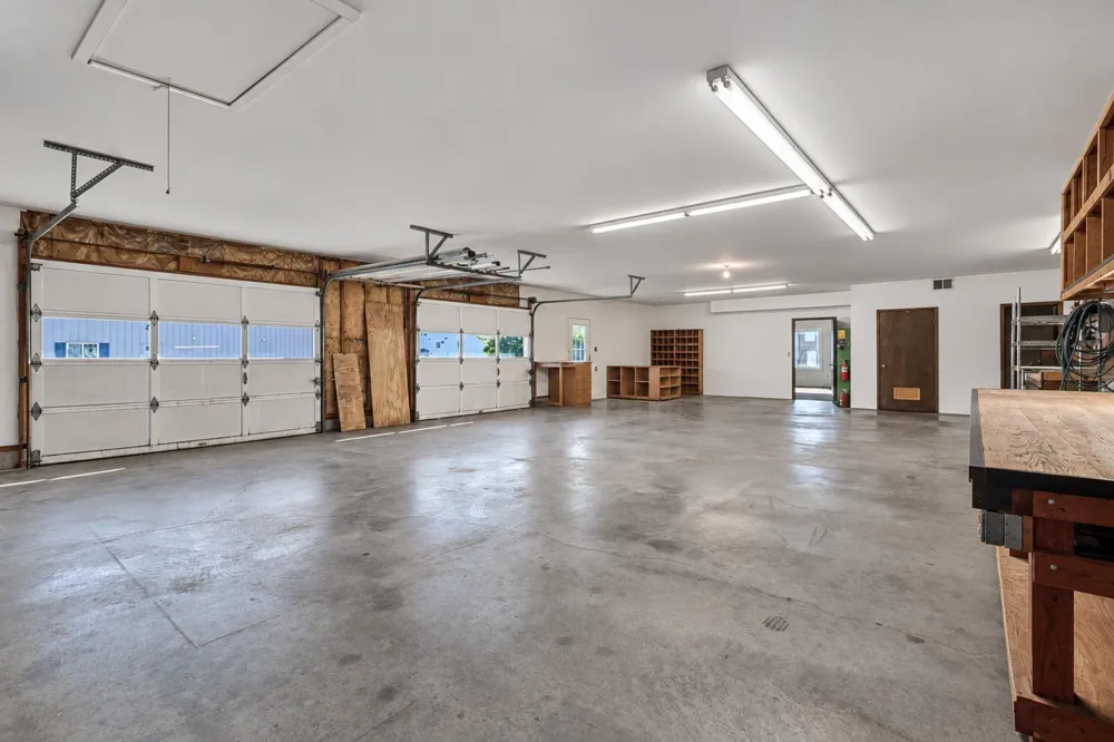 155 S Montgomery Avenue Le Center, MN 56057