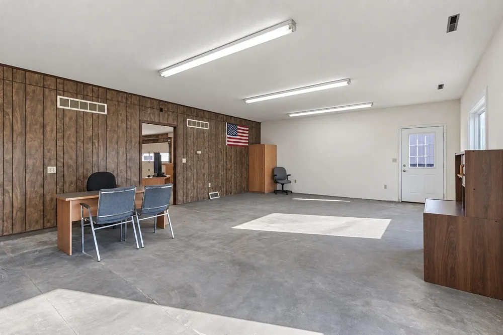 155 S Montgomery Avenue Le Center, MN 56057