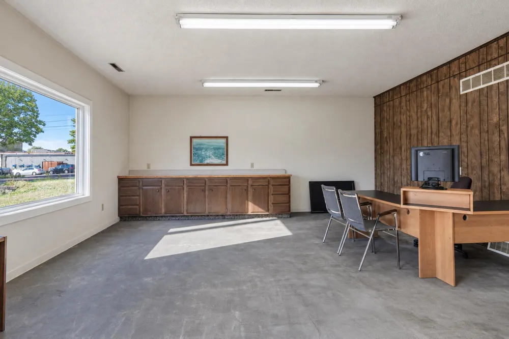 155 S Montgomery Avenue Le Center, MN 56057
