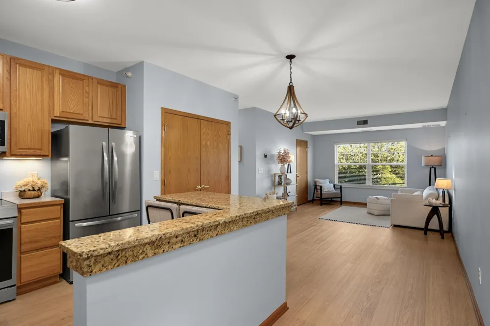 4824 E 53rd Street #301 Minneapolis, MN 55417