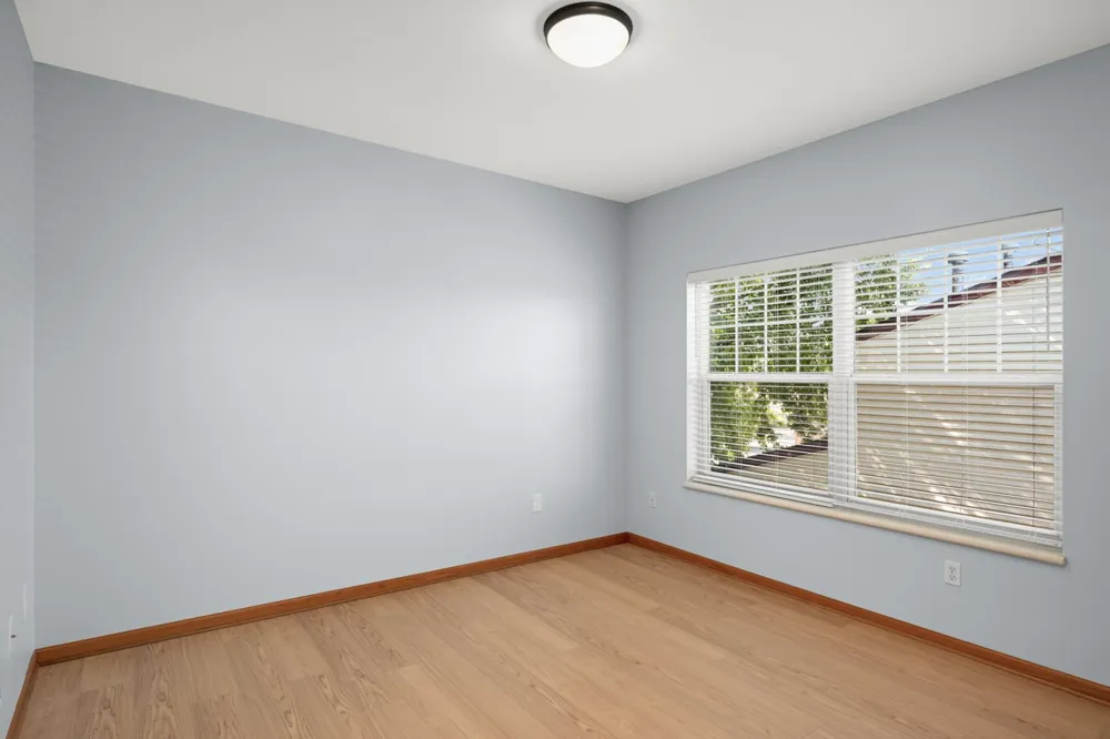 4824 E 53rd Street #301 Minneapolis, MN 55417