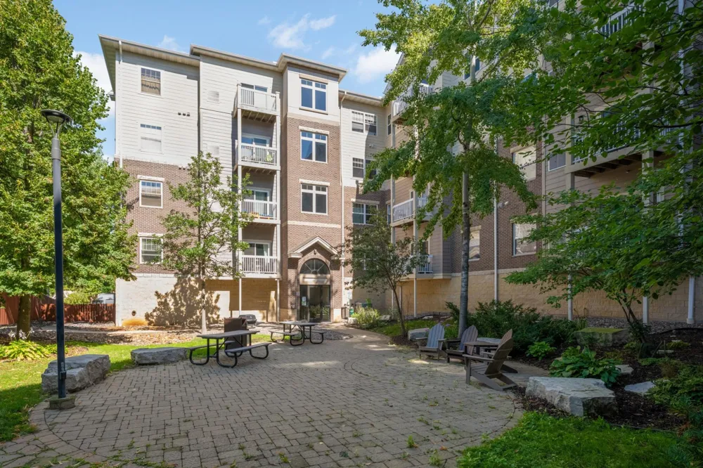 4824 E 53rd Street #301 Minneapolis, MN 55417