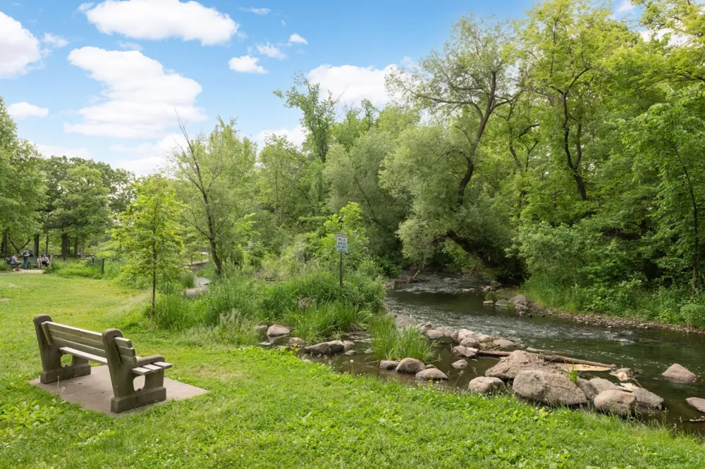 4824 E 53rd Street #301 Minneapolis, MN 55417