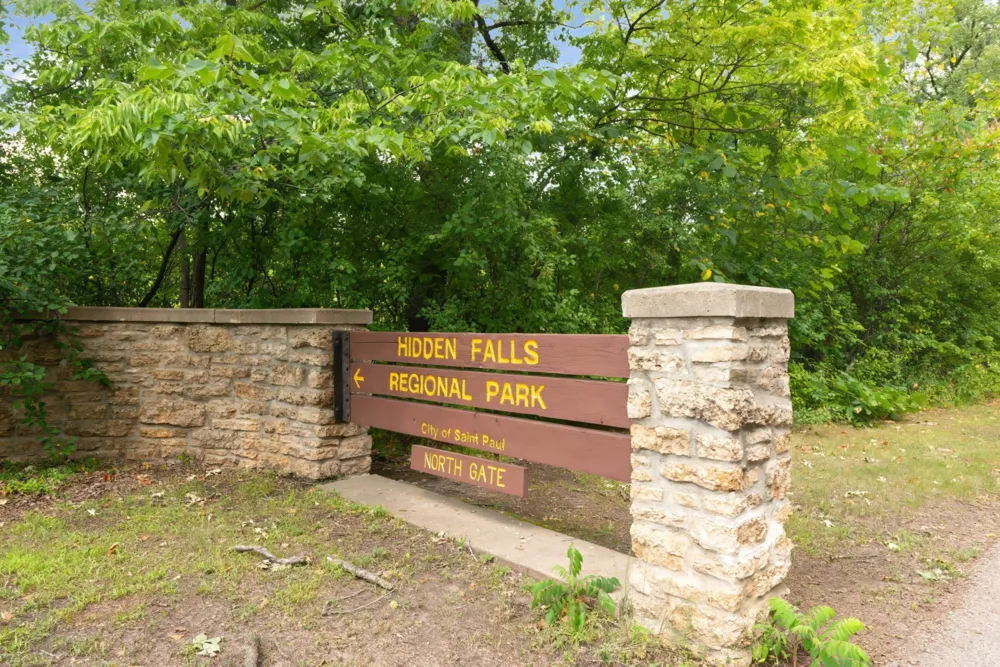 4824 E 53rd Street #301 Minneapolis, MN 55417