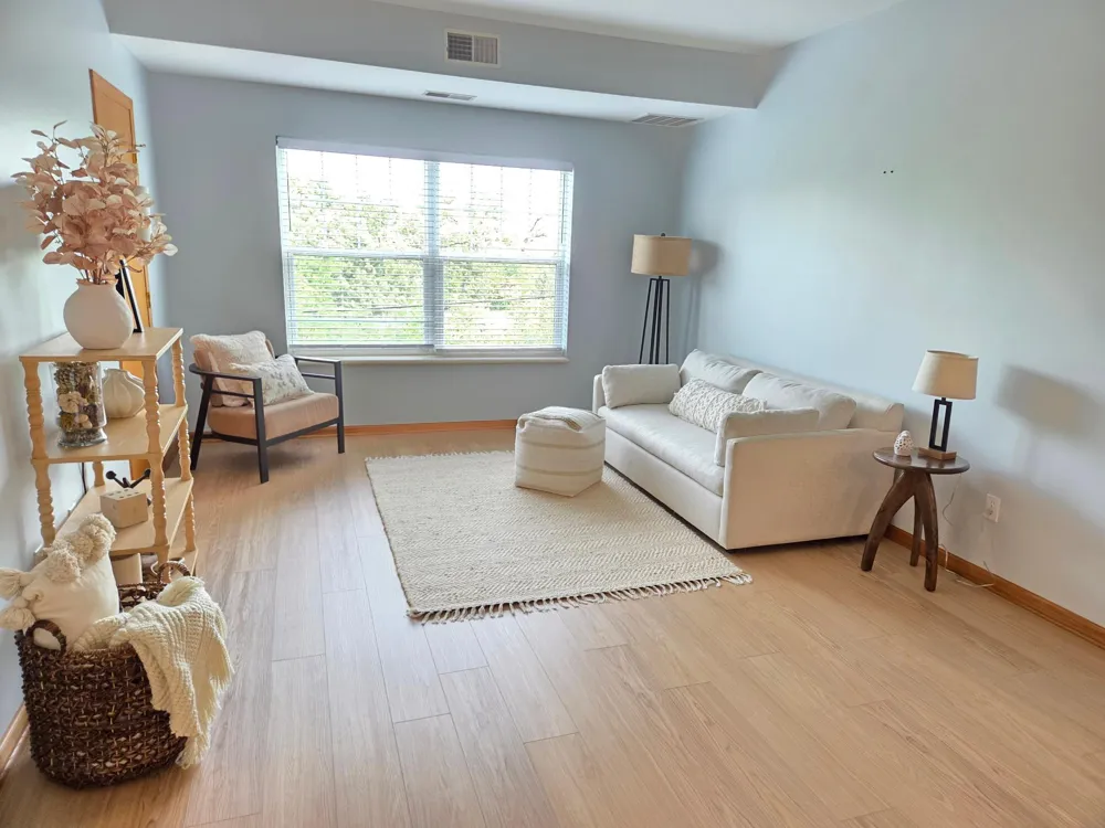 4824 E 53rd Street #301 Minneapolis, MN 55417