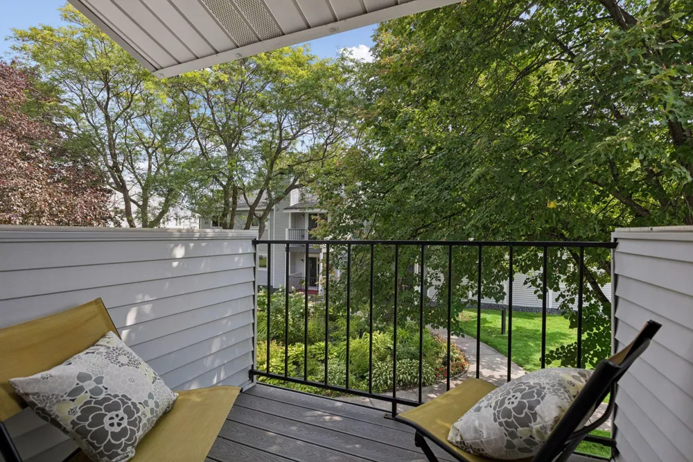 1705 Fulham Street #G Lauderdale, MN 55113