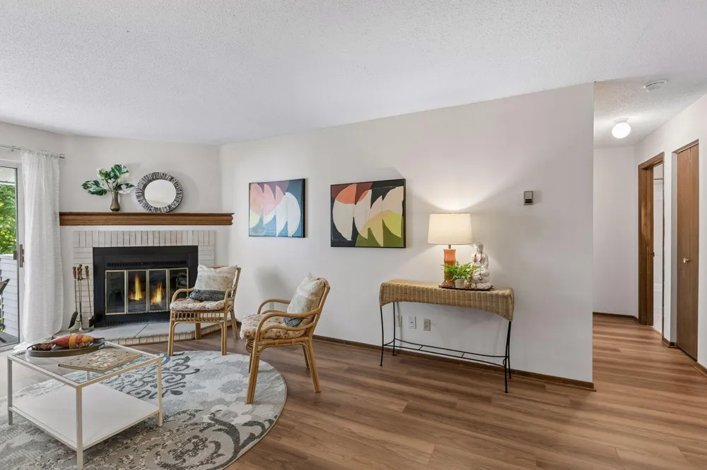 1705 Fulham Street #G Lauderdale, MN 55113