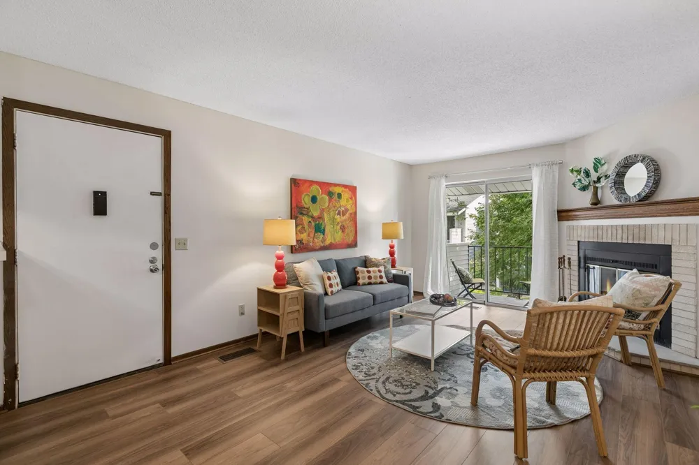 1705 Fulham Street #G Lauderdale, MN 55113