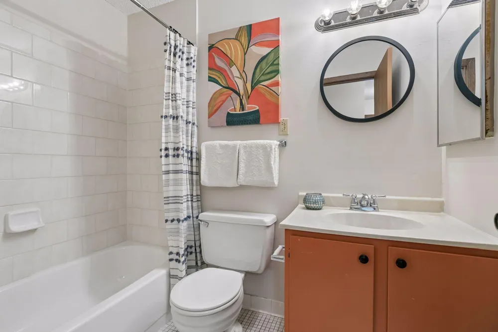 1705 Fulham Street #G Lauderdale, MN 55113