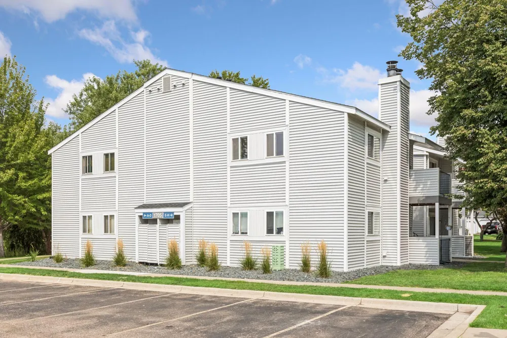 1705 Fulham Street #G Lauderdale, MN 55113