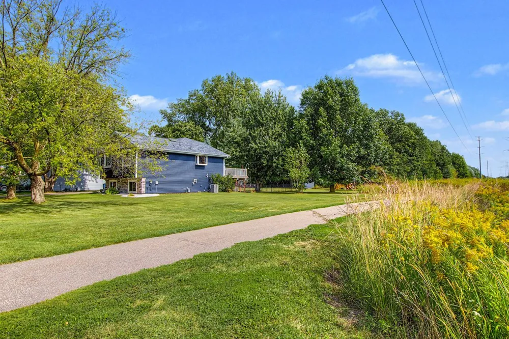 3066 Greenbrier Street Little Canada, MN 55117