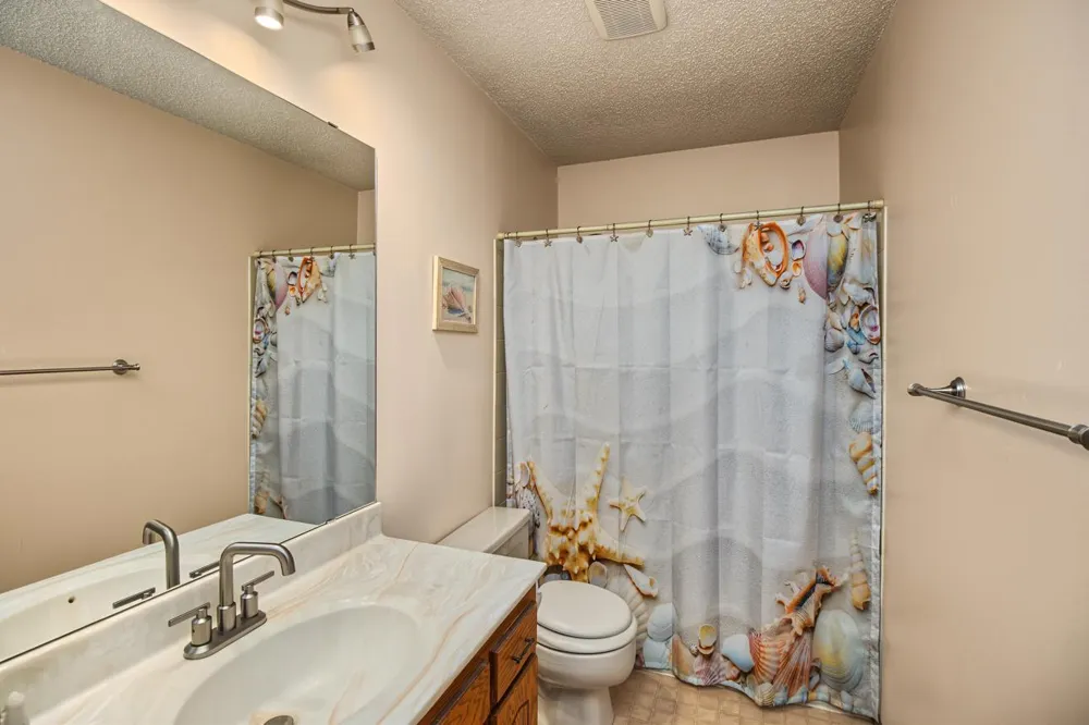 3066 Greenbrier Street Little Canada, MN 55117