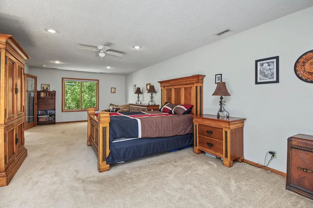 3066 Greenbrier Street Little Canada, MN 55117