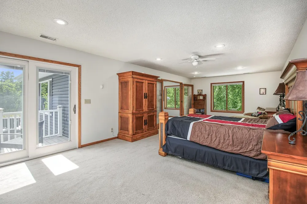 3066 Greenbrier Street Little Canada, MN 55117