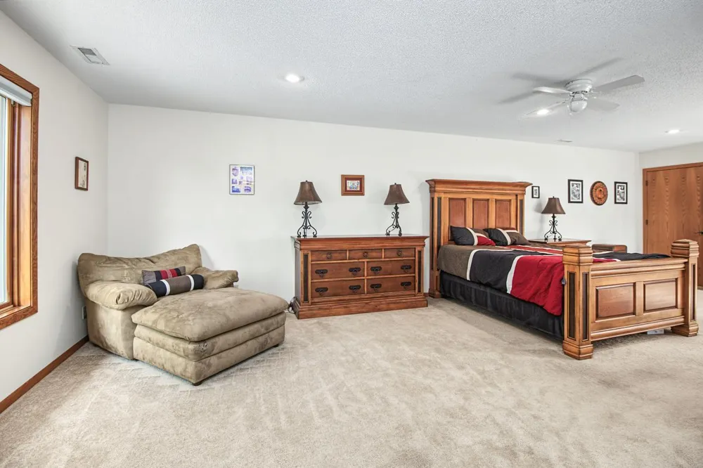 3066 Greenbrier Street Little Canada, MN 55117