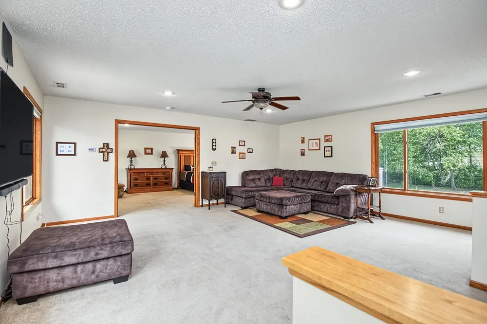 3066 Greenbrier Street Little Canada, MN 55117