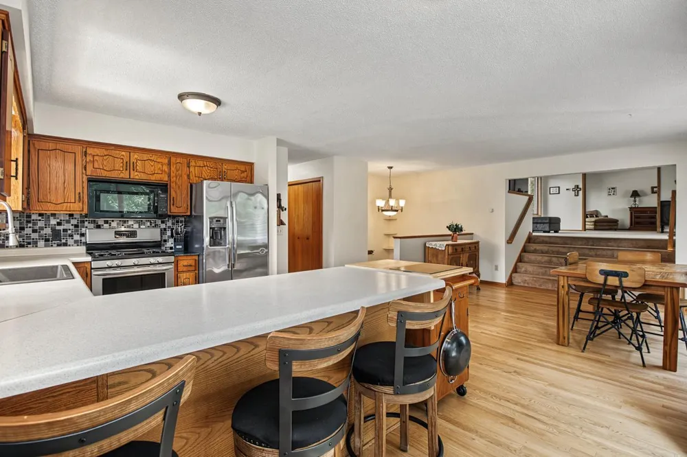 3066 Greenbrier Street Little Canada, MN 55117