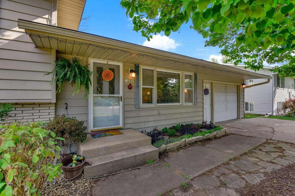 1024 15th Street W Hastings, MN 55033