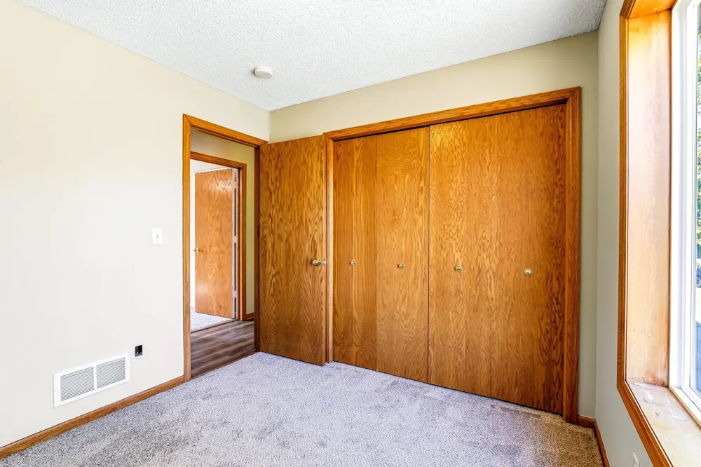 332 Orchard Parkway W Shakopee, MN 55379
