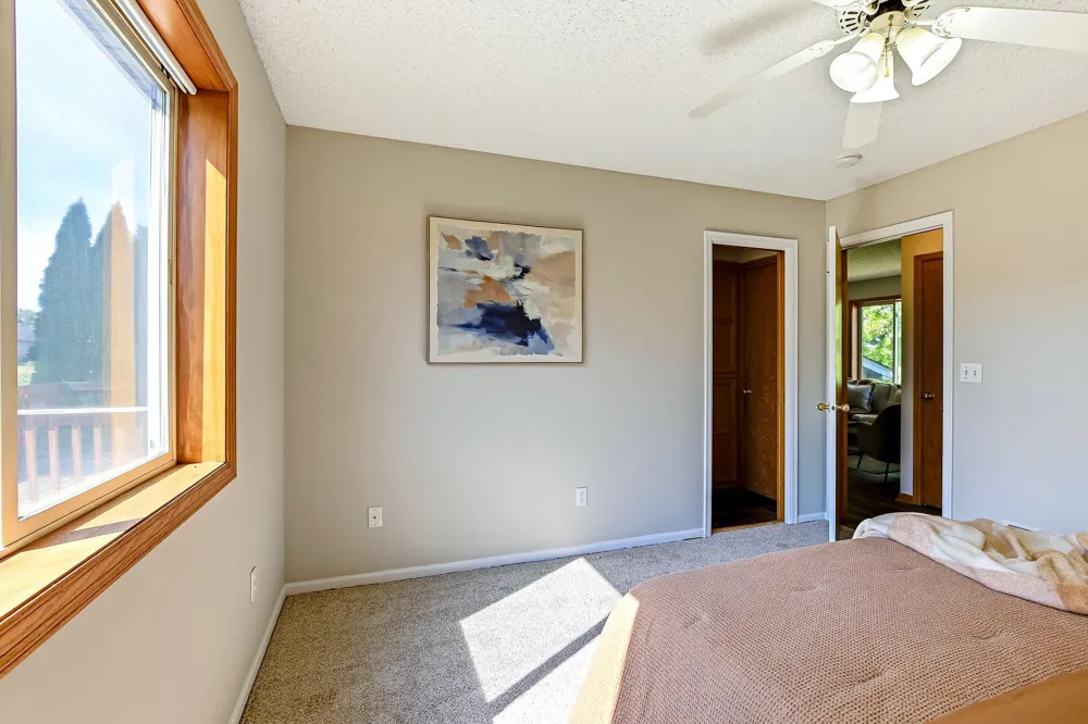 332 Orchard Parkway W Shakopee, MN 55379