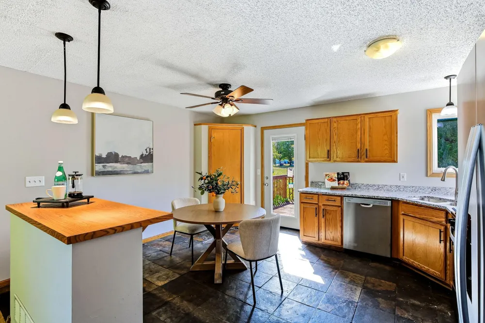 332 Orchard Parkway W Shakopee, MN 55379