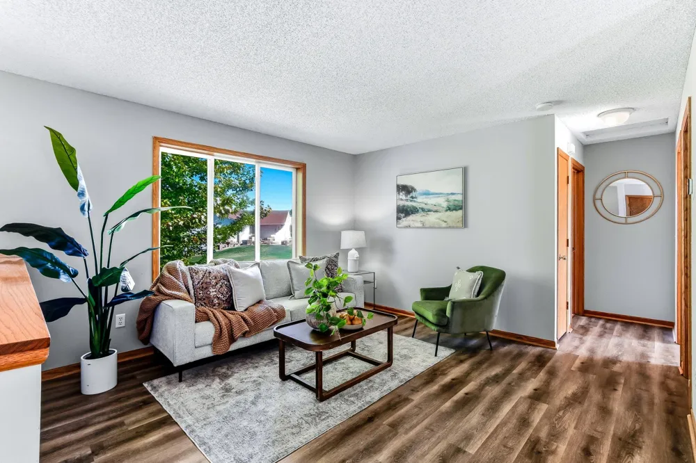 332 Orchard Parkway W Shakopee, MN 55379