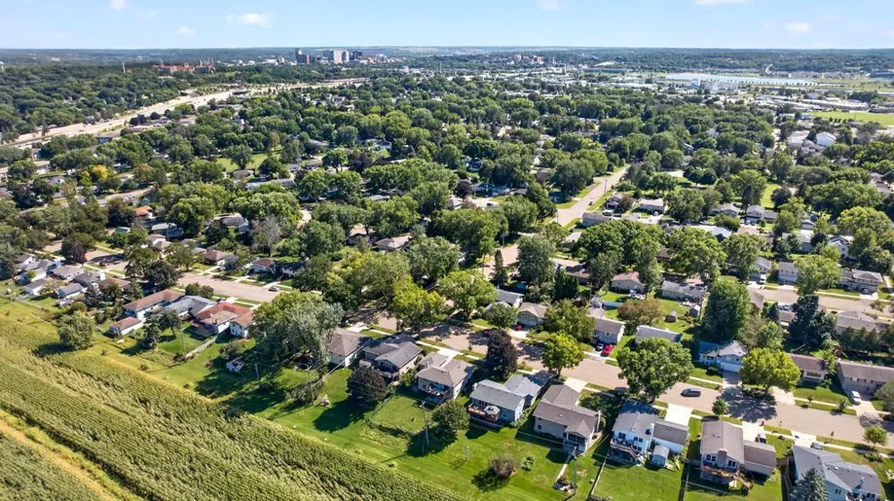 2509 26th Street NW Rochester, MN 55901