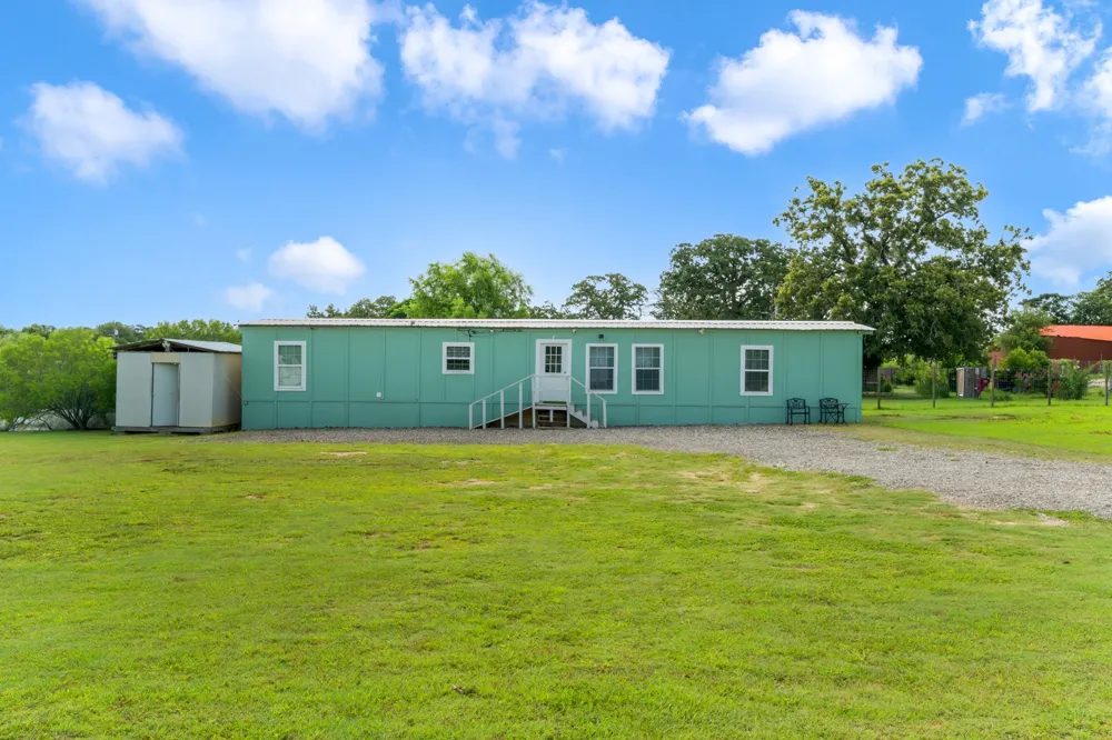 235 Thompson Road Dale, TX 78616