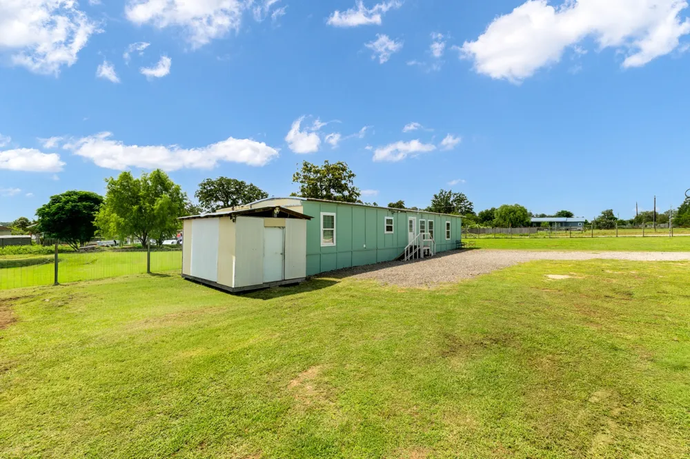 235 Thompson Road Dale, TX 78616