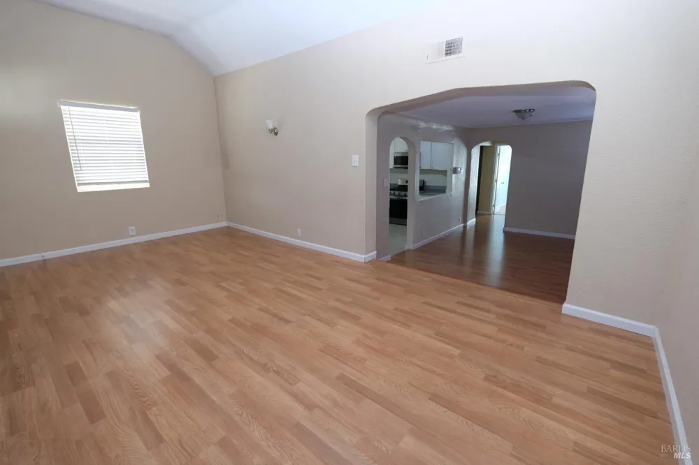 843 Benicia Road Vallejo, CA 94591