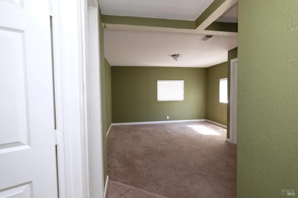 843 Benicia Road Vallejo, CA 94591