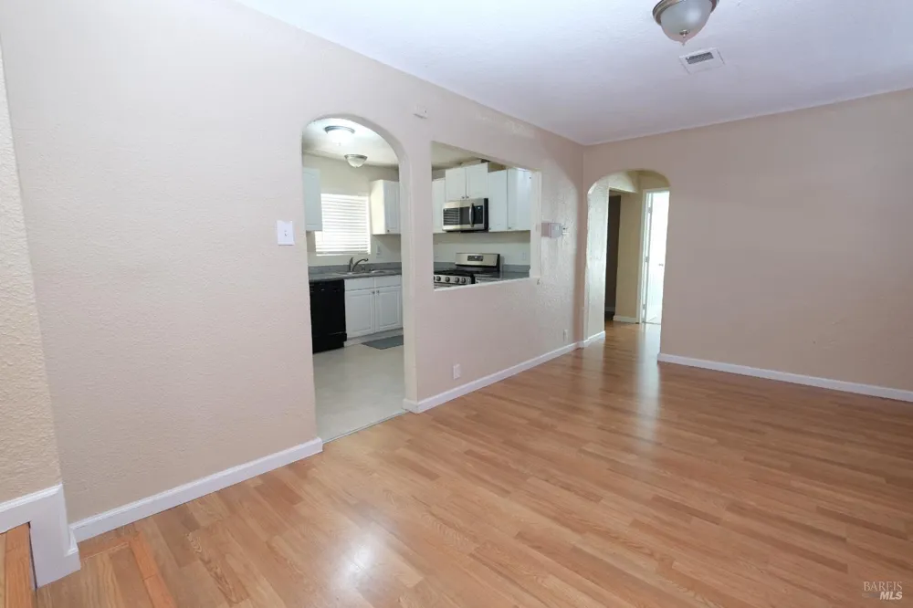 843 Benicia Road Vallejo, CA 94591