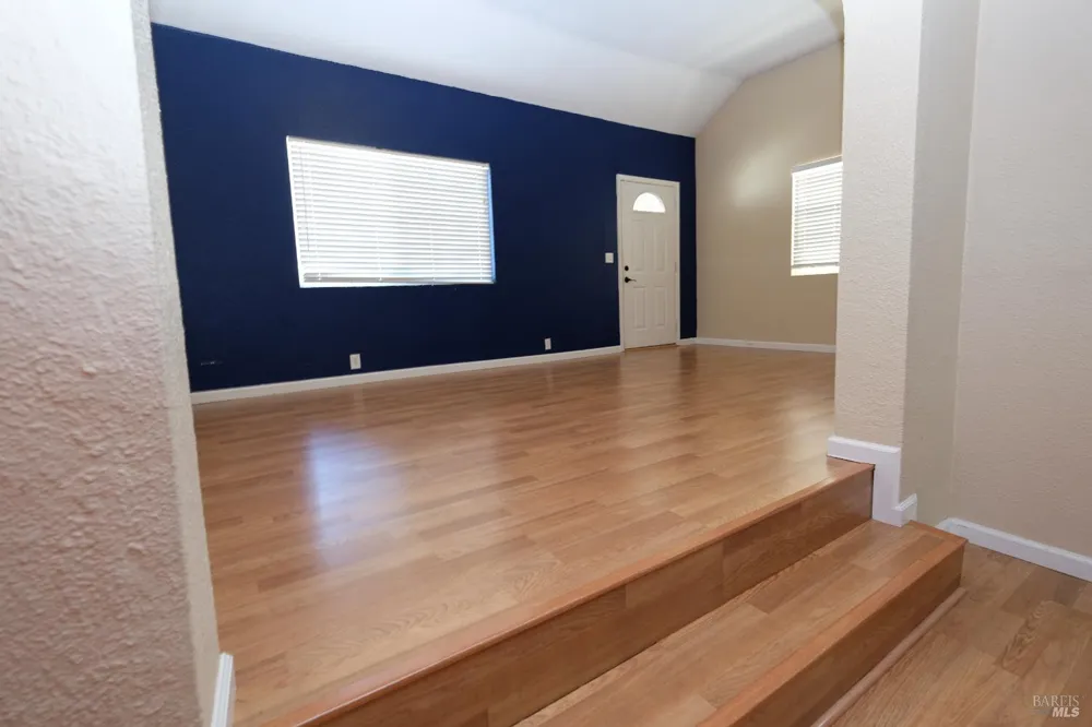 843 Benicia Road Vallejo, CA 94591