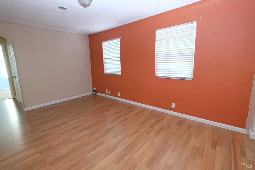 843 Benicia Road Vallejo, CA 94591