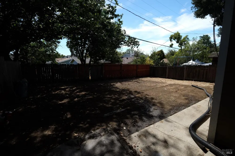 843 Benicia Road Vallejo, CA 94591