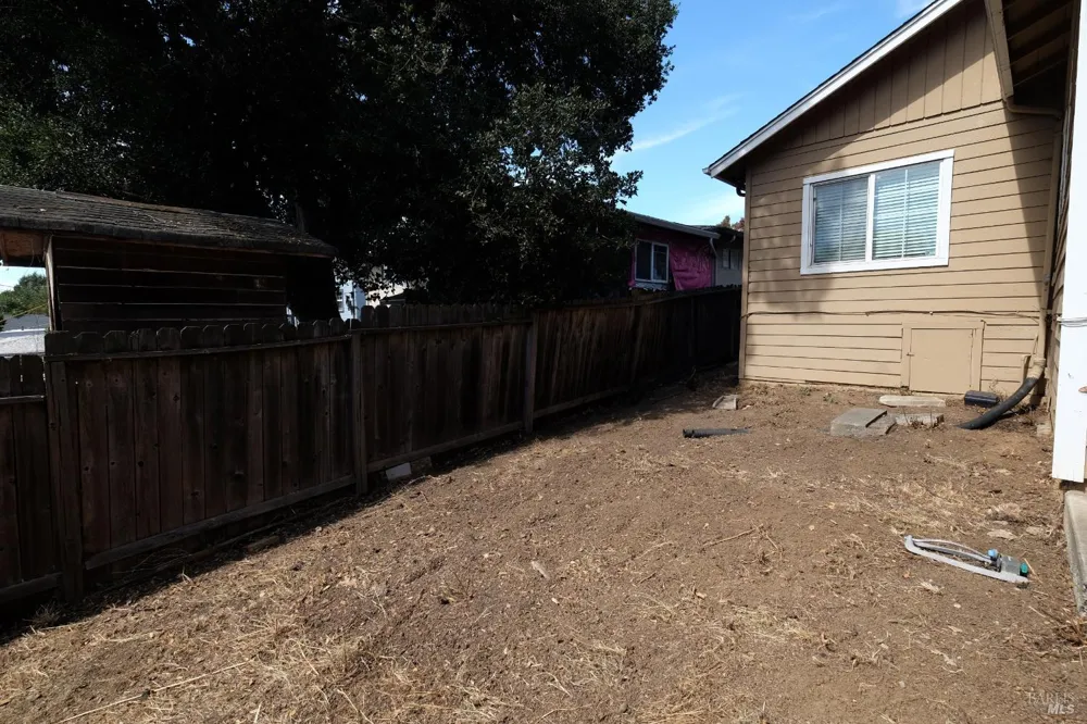 843 Benicia Road Vallejo, CA 94591