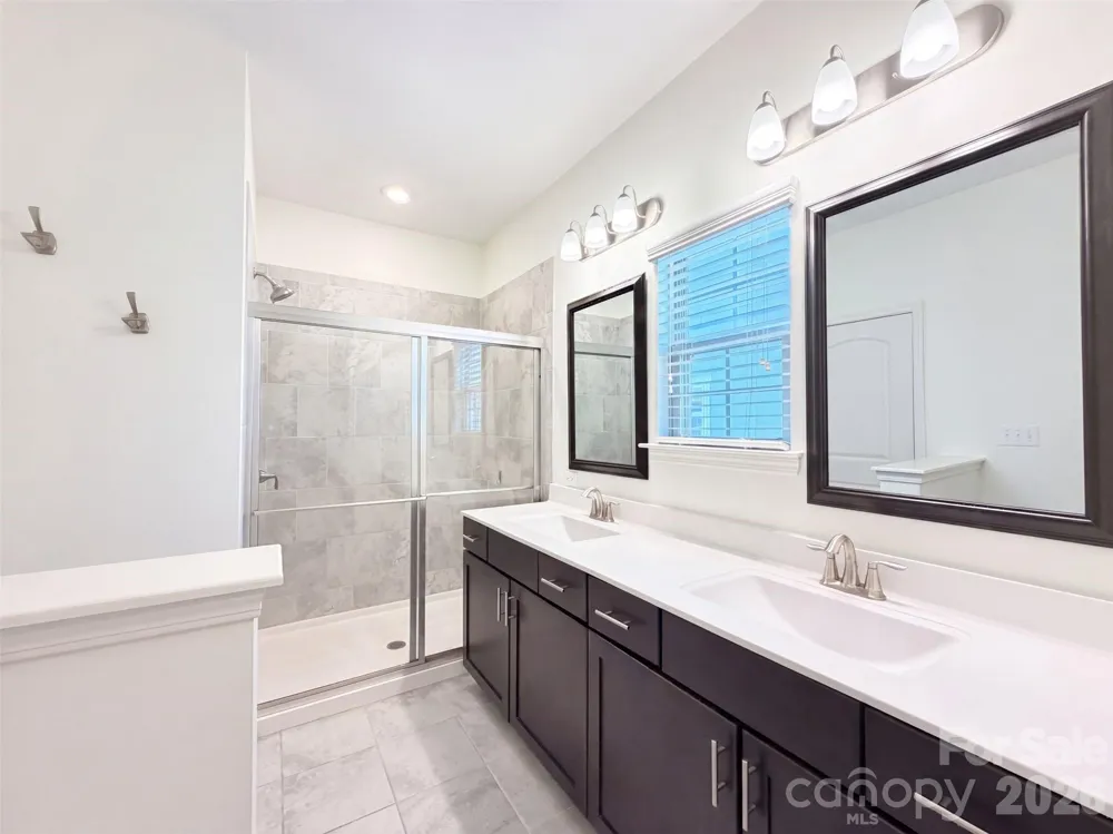 9431 Ainslie Downs Street Charlotte, NC 28273