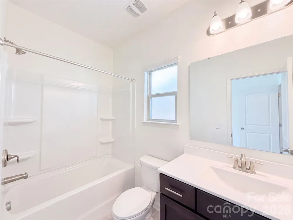 9431 Ainslie Downs Street Charlotte, NC 28273