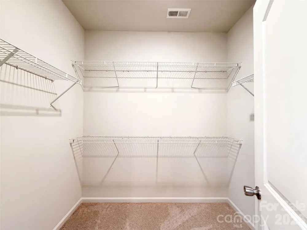 9431 Ainslie Downs Street Charlotte, NC 28273