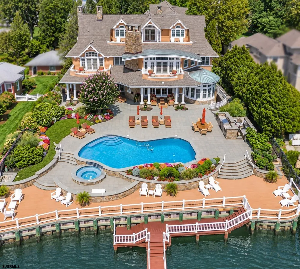 38 Broadway Somers Point, NJ 08244