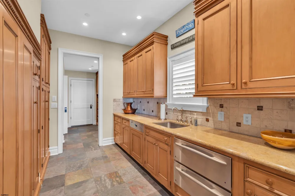38 Broadway Somers Point, NJ 08244