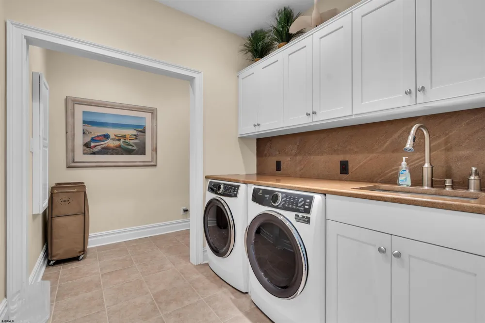 38 Broadway Somers Point, NJ 08244