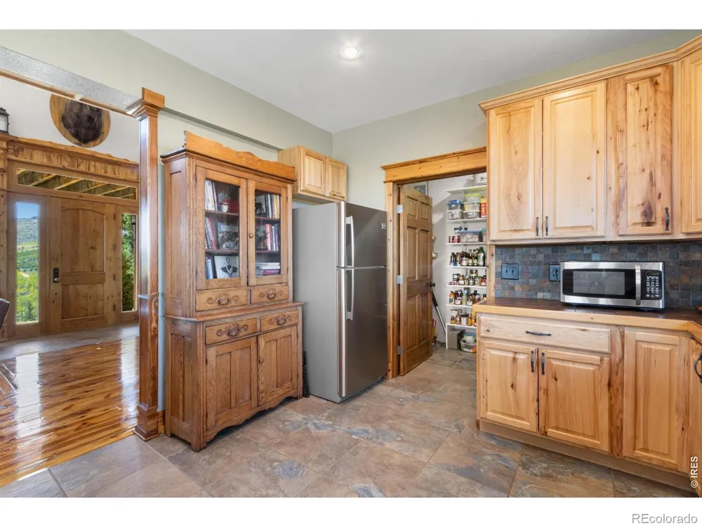 646 Stormy Peaks Drive Bellvue, CO 80512