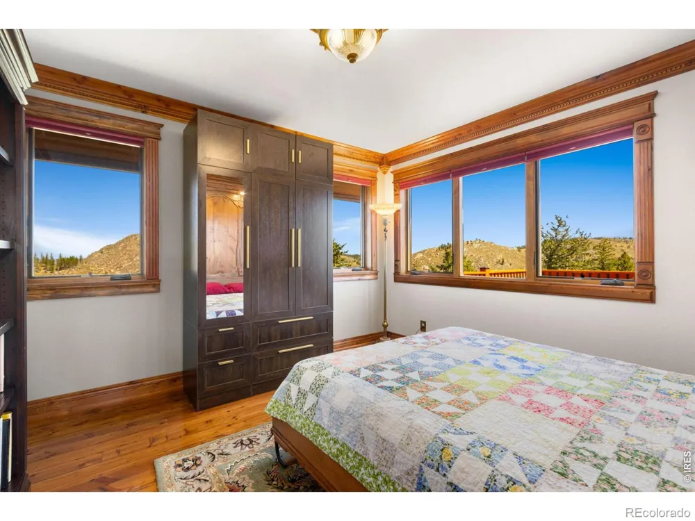 646 Stormy Peaks Drive Bellvue, CO 80512