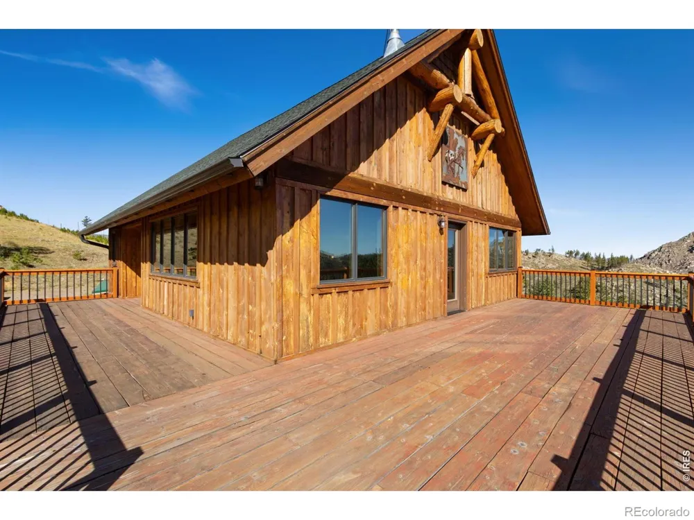 646 Stormy Peaks Drive Bellvue, CO 80512