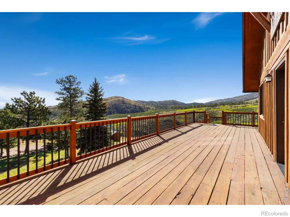 646 Stormy Peaks Drive Bellvue, CO 80512