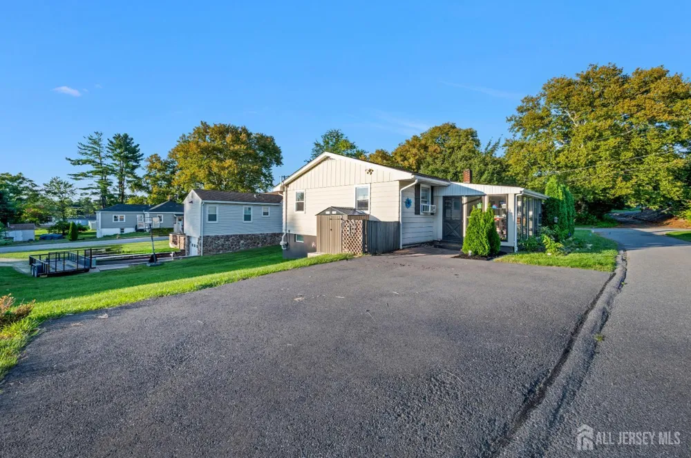 97 Bliss Boulevard Pohatcong, NJ 08865