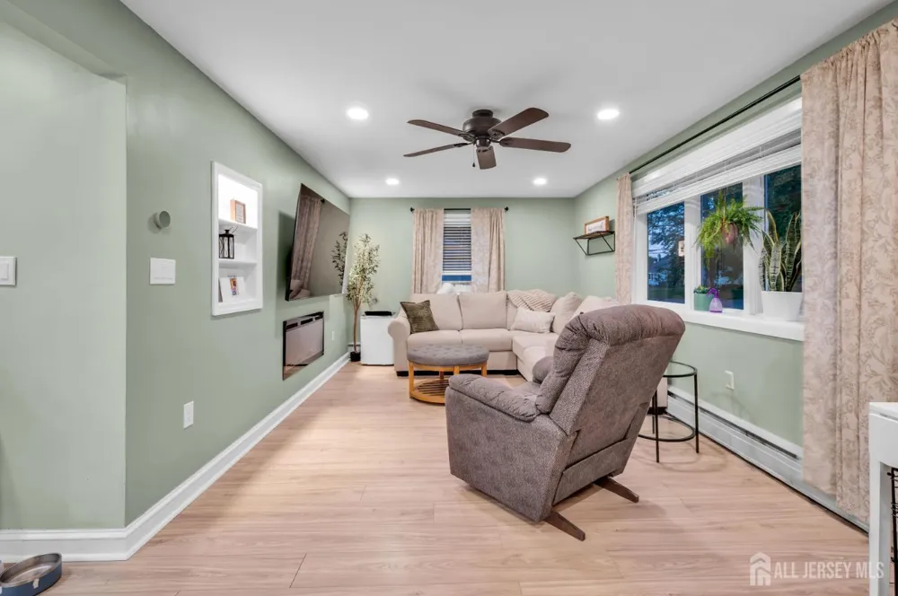97 Bliss Boulevard Pohatcong, NJ 08865