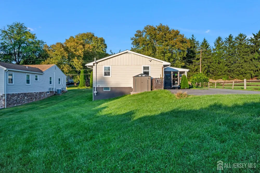 97 Bliss Boulevard Pohatcong, NJ 08865