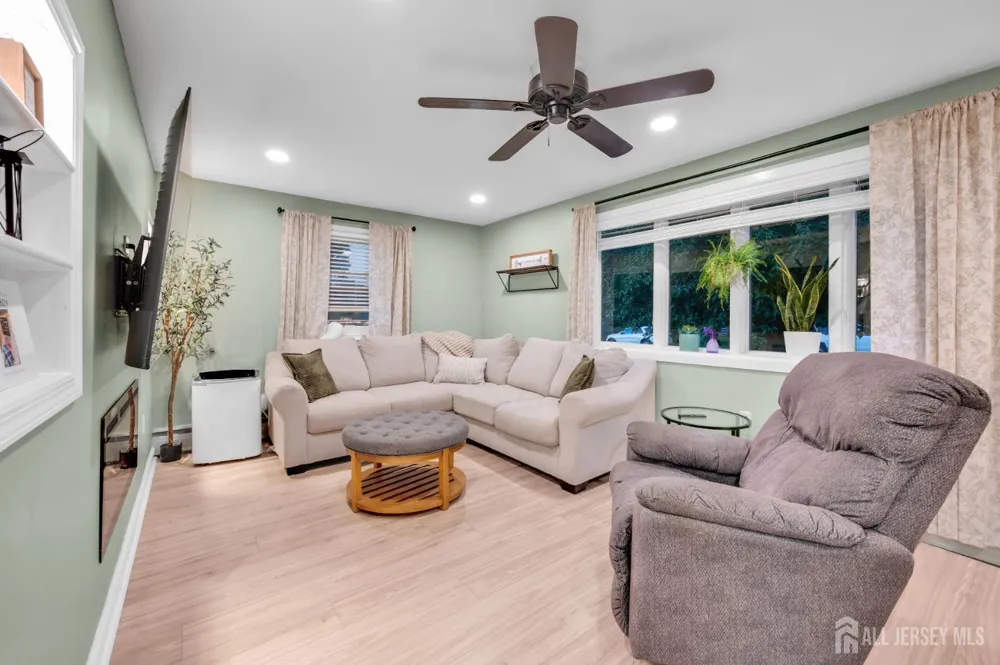 97 Bliss Boulevard Pohatcong, NJ 08865